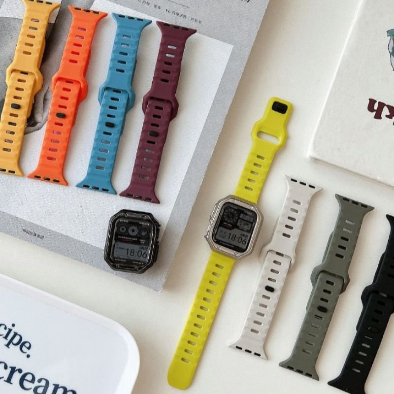 Simple Liquid Sports Silicone Apple Strap