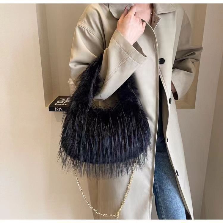 Autumn Winter Women Fashion Tassel Plush Chain Handle Shoulder Bag