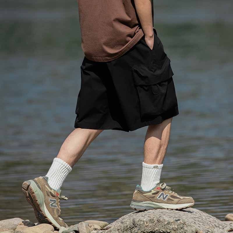 Men Casual Athleisure Solid Color Loose Drawstring Waist Cargo Shorts